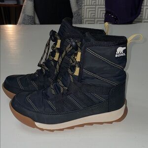 Sorel Whitney 11 waterproof insulated lace up boots youth size 1